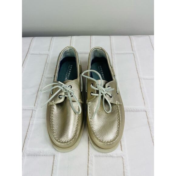 NWT Sperry A/O gold leather sneakers size 5M - Picture 2 of 11